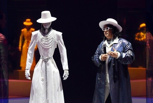 피지컬 AI 패션쇼 'MACH33(마하33)'. 사진=갤럭시코퍼레이션
