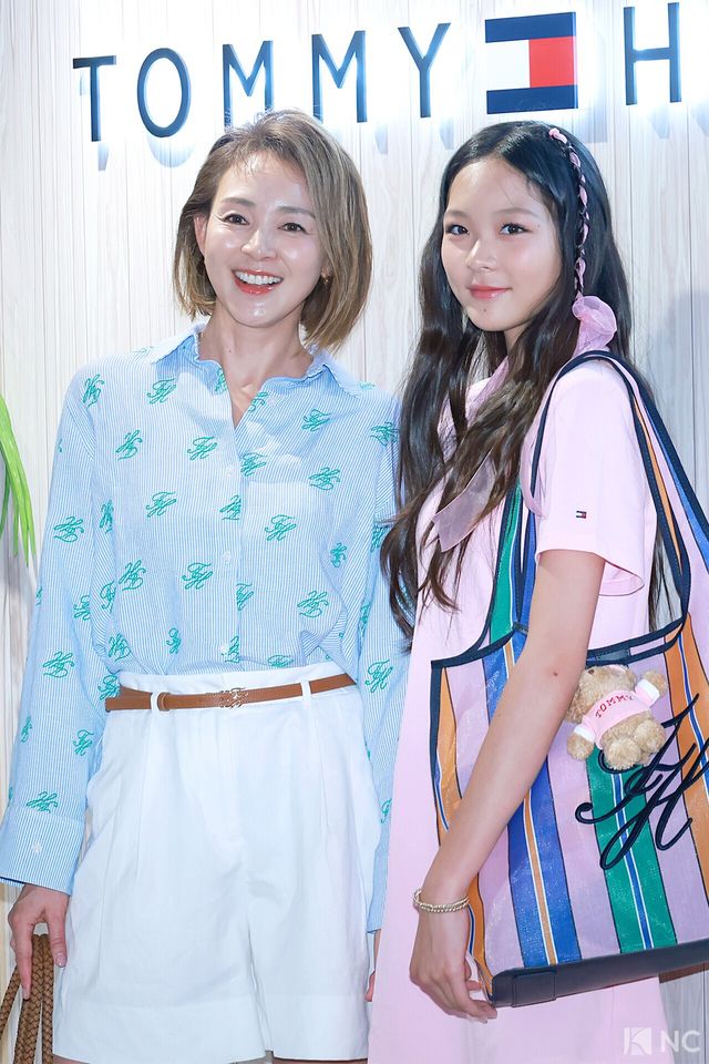 모델 야노 시호와 딸 추사랑. 사진=김규빈 기자