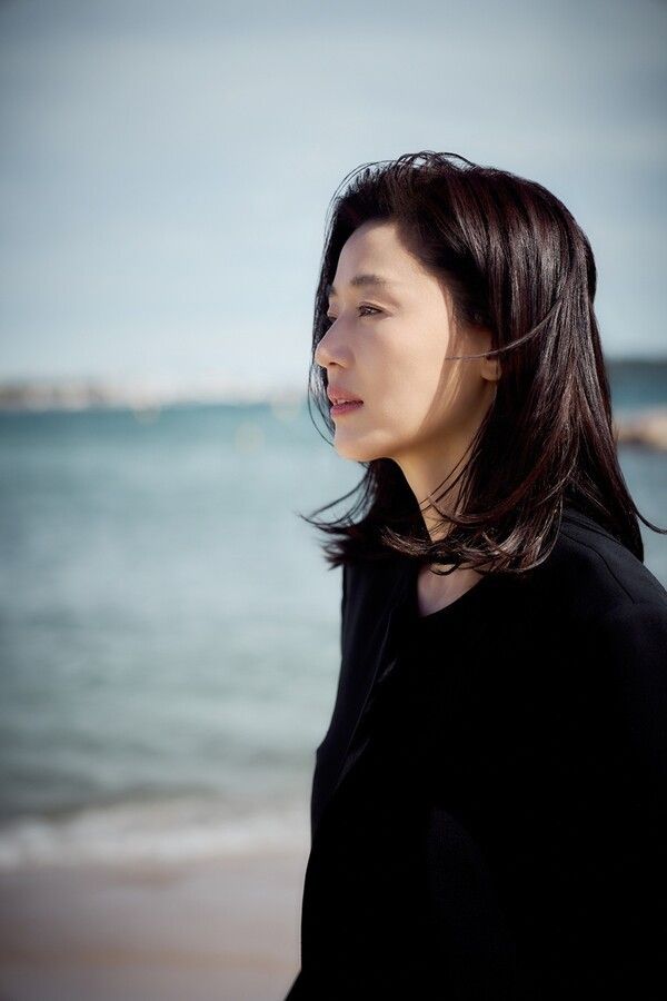 Jun Ji-hyun in The Great Flood. Photo by Showbox.
