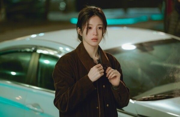 '모두가 자신의 무가치함과 싸우고 있다' 고윤정. 사진=JTBC