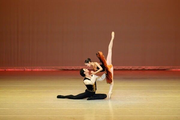 Gala with Overseas Ballet Stars featuring Yeom Da Yeon and Yang Jun Young. Photo by Korea Ballet Stars.