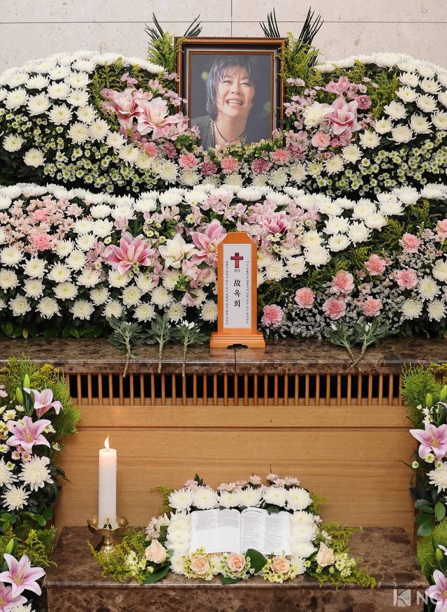 가수 옥희(본명 김광숙)의 빈소가 21일 오후 서울 송파구 서울아산병원 장례식장 22호에 마련됐다. 사진=사진공동취재단