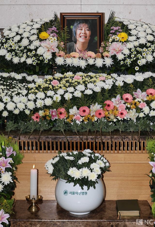 가수 옥희(본명 김광숙)의 빈소가 21일 오후 서울 송파구 서울아산병원 장례식장 22호에 마련됐다. 사진=사진공동취재단