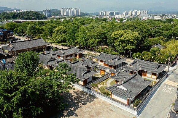 남원시에 조성된 한옥체험시설 '명지각 3관'. 사진=남원시