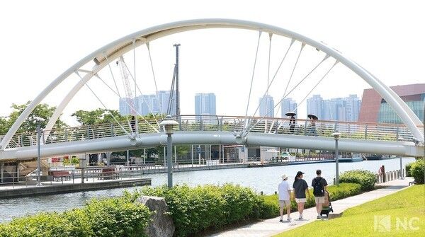 Songdo Central Park. Photo by Reporter Kim Gyubin.