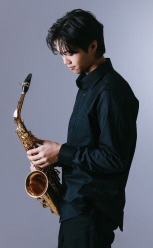 Saxophonist YUN YEACHAN. Photo by Kumho Art Hall.