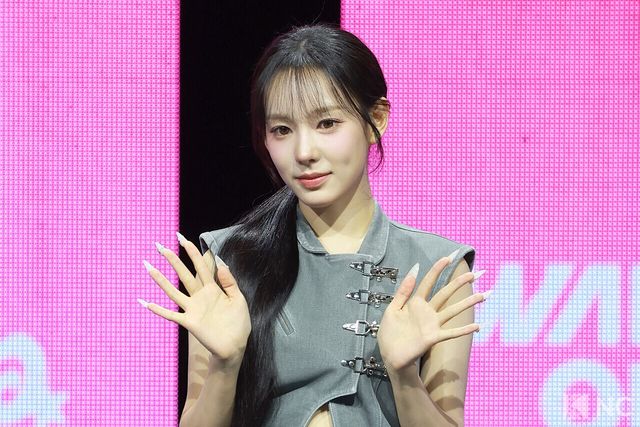 그룹 이즈나(izna) 유사랑. 사진=김규빈 기자