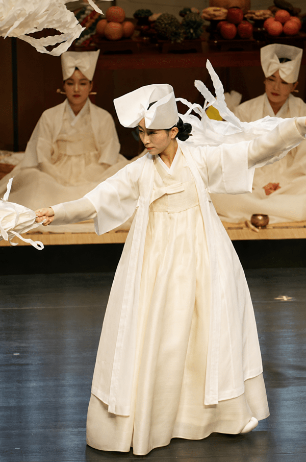 씻김굿 공연 모습. 사진=국립남도국악원