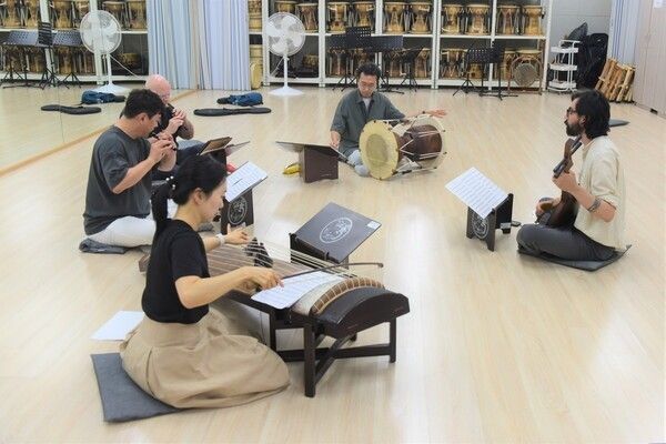 Participants join a composition workshop with the National Gugak Center Creative Orchestra. Photo courtesy of the National Gugak Center.