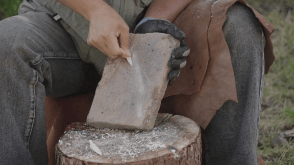 Bone arrowhead production. Photo courtesy of the Korea Heritage Service.