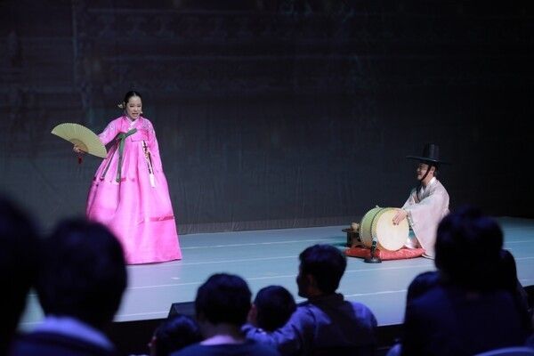Jang Moon-hee performs Chunhyangga during the 