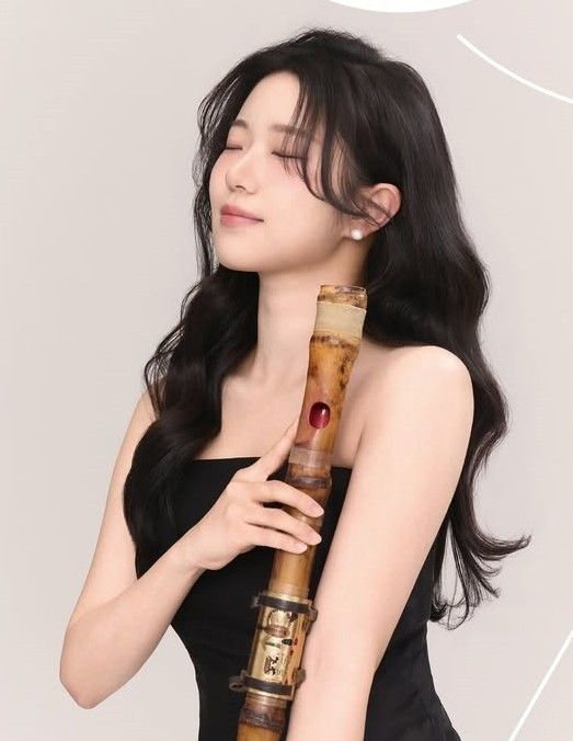 Photo courtesy of Kumho Cultural Foundation: Daegeum artist Shin So-yeon