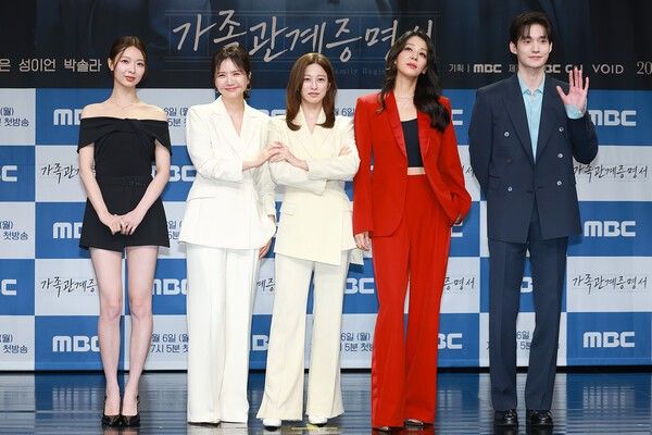 배우 박솔라, 임지은, 박세영, 한고은, 성이언. 사진=김규빈 기자