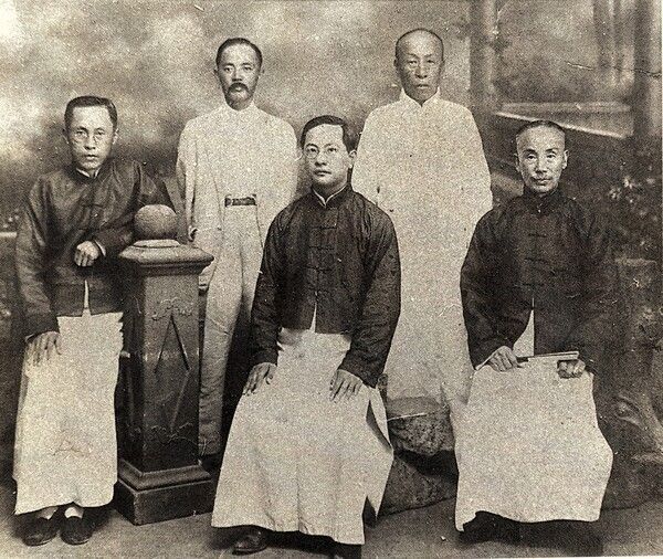 Simsan Kim Chang-sook, far left. Photo courtesy of the Simsan Kim Chang-sook Memorial Association