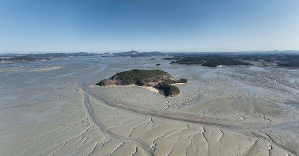 eosan tidal flat. Photo courtesy of the Getbol World Heritage Promotion Team