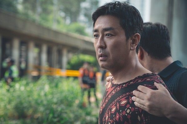 Ryu Seung-ryong in Portrait of a Family. Photo courtesy of Playgram