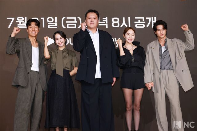 배우 김재철, 조여정, 김혜수, 김지훈과 이창희 감독. 사진=김규빈 기자