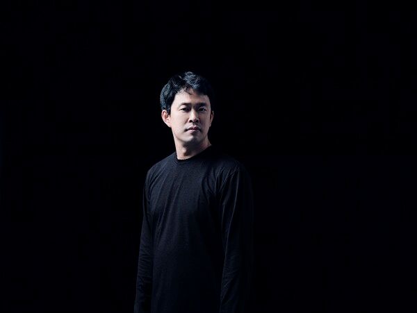 Conductor Seok-won Hong. Photo courtesy of Seoul Arts Center