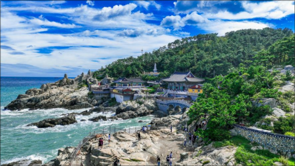 해동용궁사 전경. 사진=부산 기장군