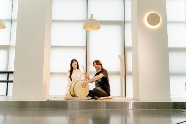 A sori drum used in pansori performance. Photo courtesy of the Traditional Performing Arts Foundation of Korea
