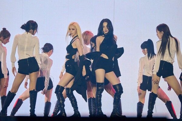 aespa performs during the second Seoul date of its ‘SYNK : COMPLæXITY’ world tour at Gocheok Sky Dome on Aug. 8. Photo courtesy of SM Entertainment.