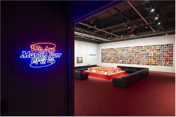 “Martin Parr: We Are Martin Parr.” Photo courtesy of Seoul Museum of Art