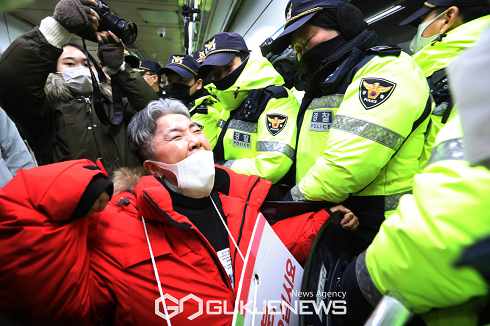 전장연 활동가들의 시위 모습(사진=국제뉴스DB)