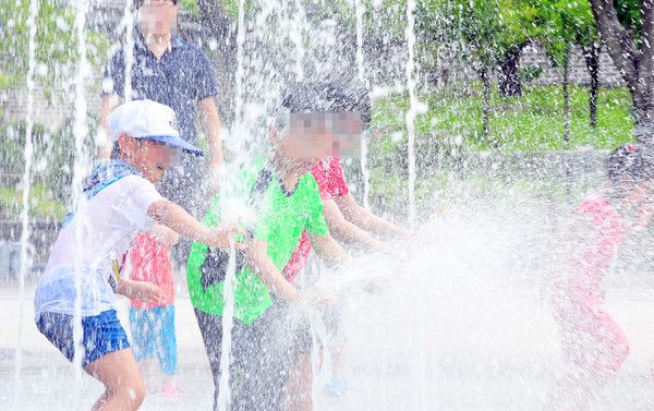 여름 더위 날씨 물놀이