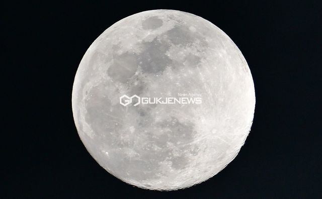 갑진년 청룡의 해 ‘정월대보름’ 미리보는 보름달 (사진=안희영 기자)