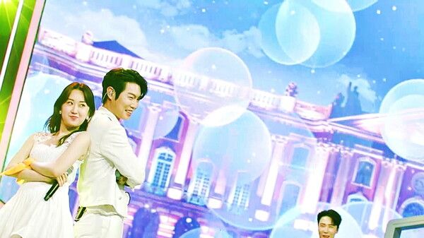 불타는 장미단2 (사진=크레아 스튜디오)