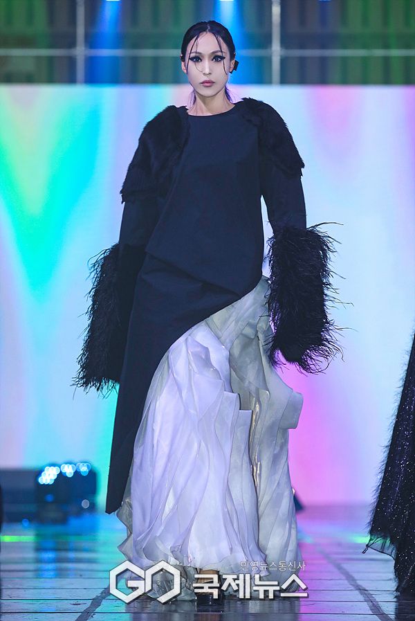 ▲ 'd’Or Youjiyoung' 패션쇼 모델 최정은 / ⓒ이대웅 기자