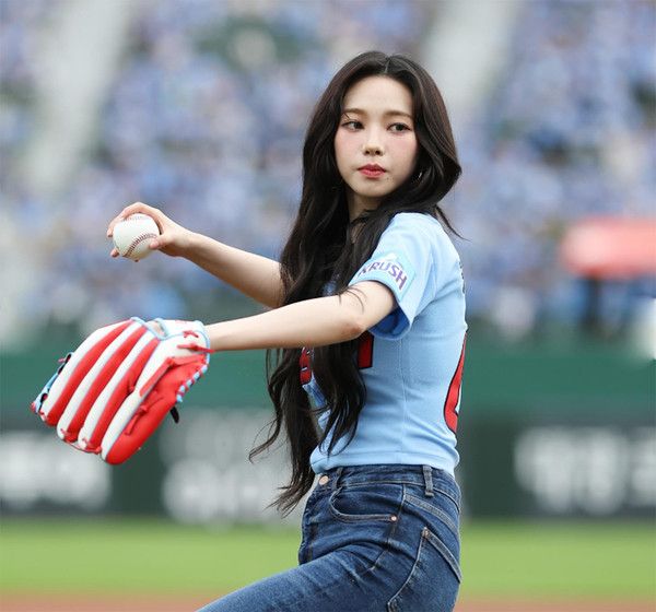 '에스파' 카리나 (사진출처=롯데자이언츠 SNS)