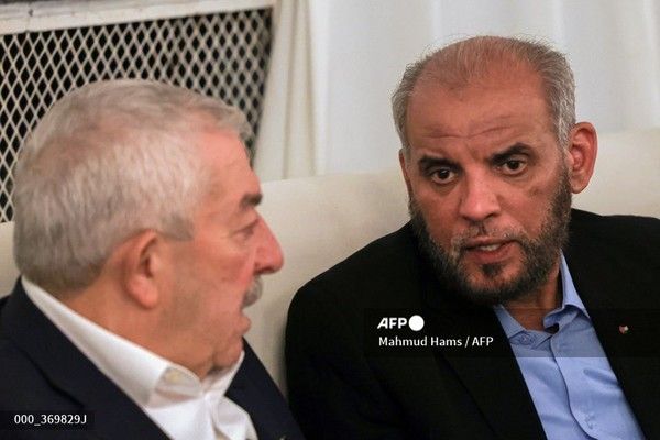 하마스 고위 관계자 후삼 바드란(오른쪽). 사진제공/AFP통신