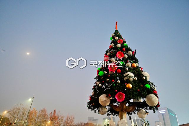 포근한 주말, 운동과 소통, 나눔의 맘들 광장에 발길 이어져 (사진=안희영 기자)