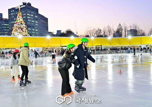 서울윈터페스타 & 서울광장스케이트장 개장 (사진=안희영 기자)