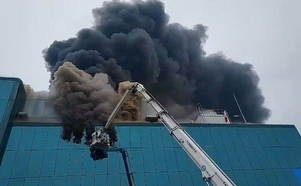 전북 용제동 LG화학생명과학 익산공장 화재 /&nbsp;전북자치도소방본부 제공&nbsp;