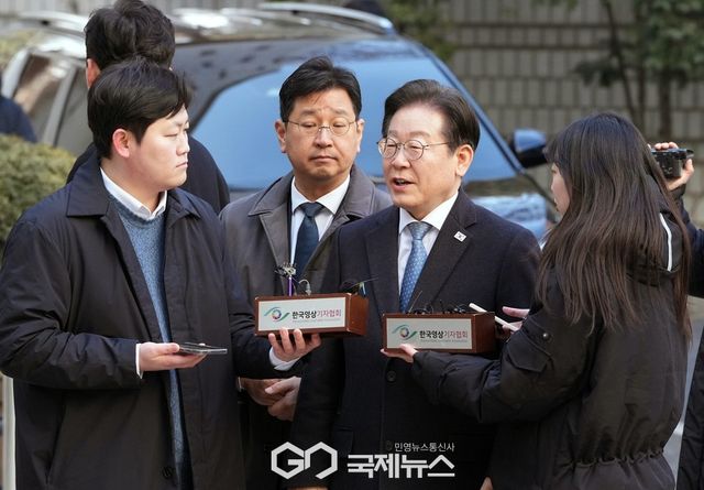 (서울=국제뉴스)이재명 더불어민주당 대표가 26일 서울 서초구 서울고등법원에서 열린 공직선거법 위반 혐의 항소심 5차 공판에 출석하고 있다. /사진=원명국 기자