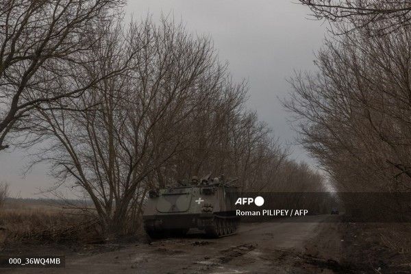 2025년 1월 30일 드니프로페트로프스크 지역의 도로를 따라 달리고 있는 우크라이나 장갑차. 사진제공/AFP통신