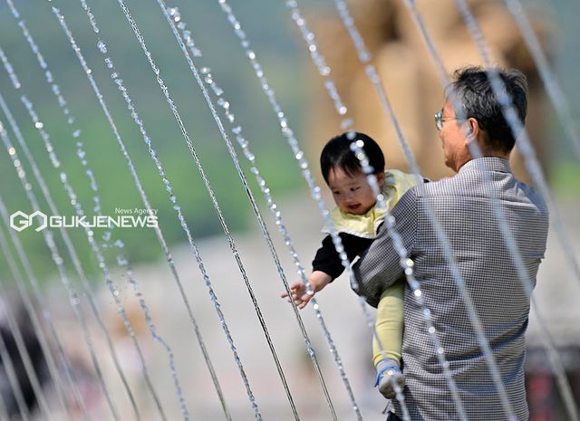 초미세먼지, 미세먼지 '좋음' 보인 도심 표정 (사진=안희영 기자)