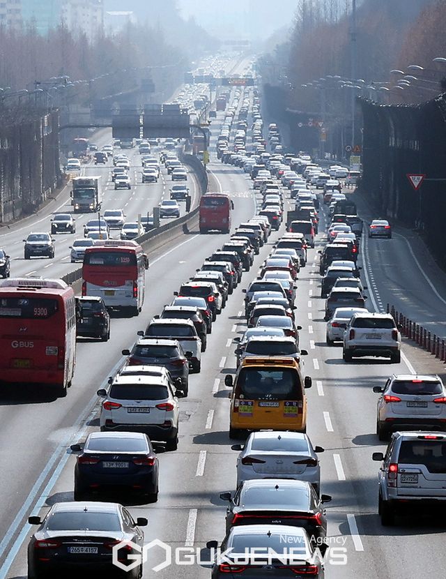 고속도로 교통상황 / 사진/이용우 기자