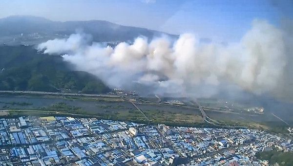 대구 함지산 산불 (사진=산림청 제공)