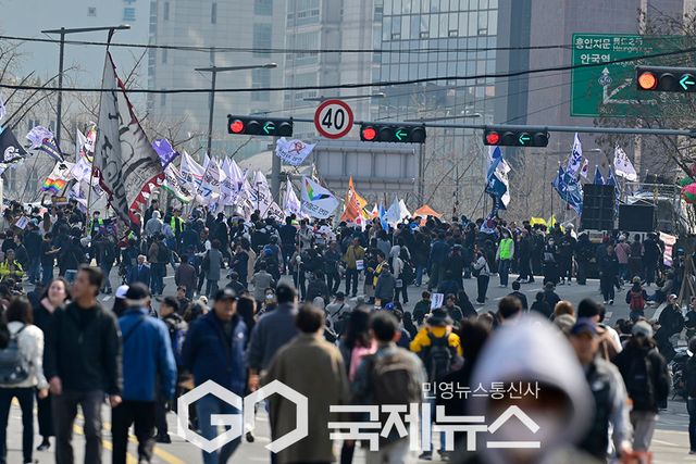 윤석열 내란수괴 탄핵인용 선고/안국동 표정 (사진=안희영 기자)