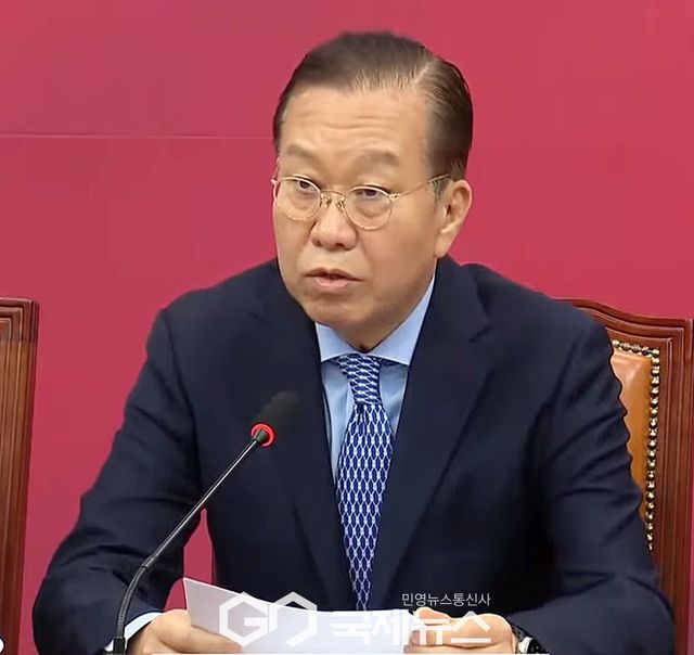 ▲권영세 국민의힘 비상대책위원장은 8일 오전 국회에서 비상대책위원회의를 주재하며 모두발언을 하고 있다./사진=이용우 기자