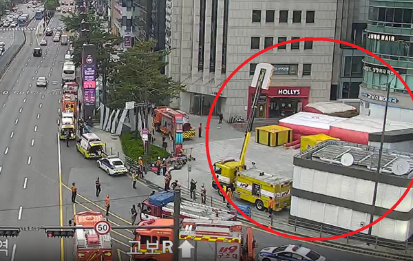 서울 강남역 2호선 투신 소동 현장 모습 / 경찰청UTIC 영상 캡쳐&nbsp;