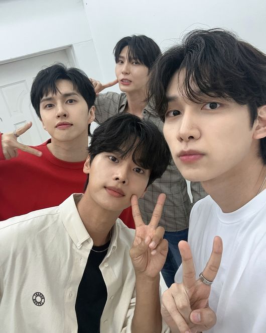 레오 (사진=레오 SNS 채널)