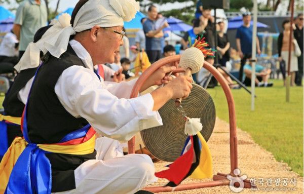 단오날(단옷날) 민속놀이, 씨름 (사진=강릉단오제 자료사진)