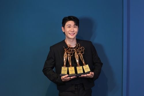 영탁 (사진=어비스컴퍼니)