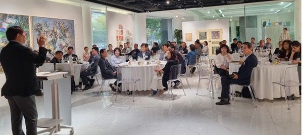 홍재성 협회 회장의 격려사 및 특강.(국제뉴스=박종진 기자)