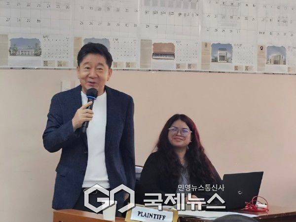 ▲중부루손 한인회 최종필회장이 앙헬레스 법원에서 열린 ACJZ(Angeles City Justice Zone) 정기회의에 공식 초청을 받아 참석해 인삿말을 하고 있다 <중부루손 한인회 제공>