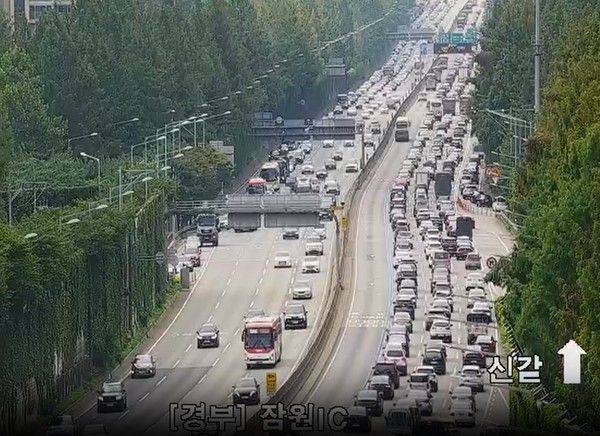 실시간 고속도로 교통상황, 경부고속도로 교통상황 / 서울시설공단 제공